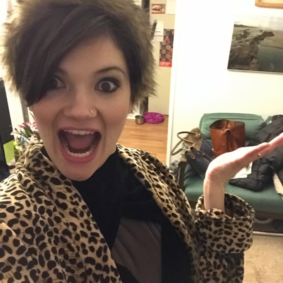 Meet your Posher, Ivey - Picture 6 of 6